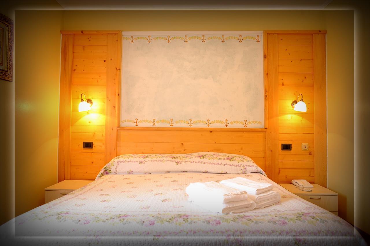 Albergo Genzianella Roncone Extérieur photo